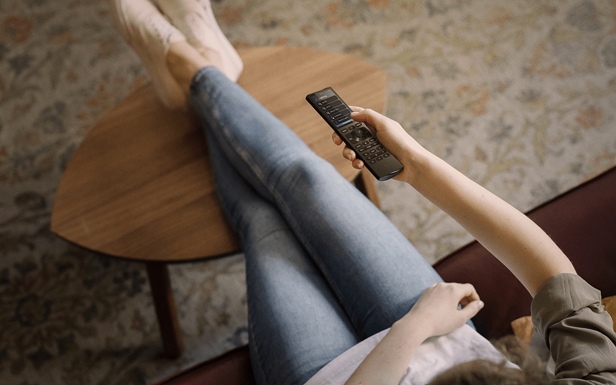 Smart home tv remote control4