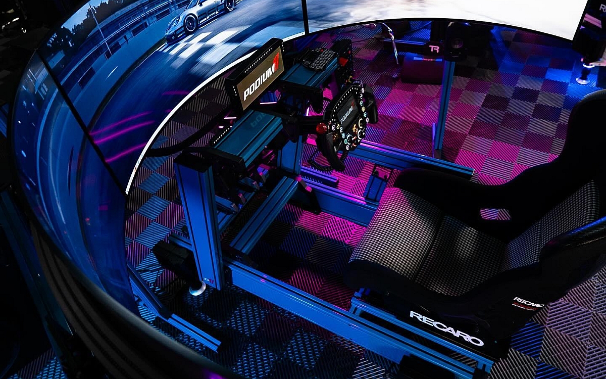 Game simulator racing podium1 4
