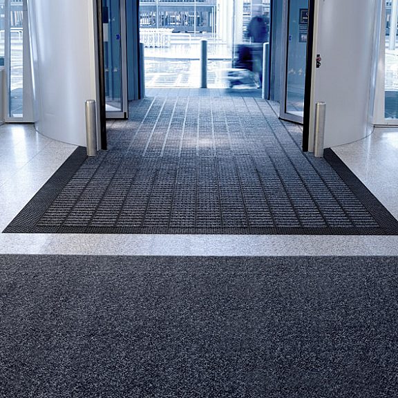 Forma Atrium Plus Print